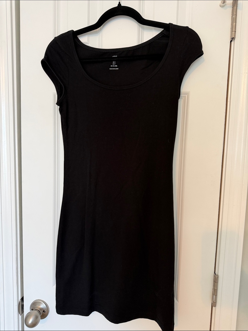 H&M Black Scoop Neck Bodycon